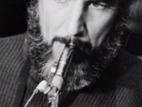 Zappa (Alex Winter)